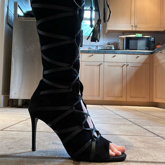 12 Vince Camuto Maddy lace up knee high black suede open toe stiletto boots - Picture 5 of 9